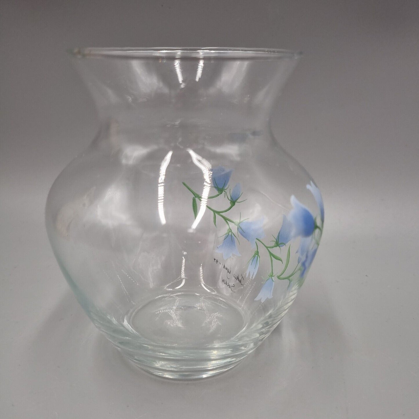 A Vintage Small Glass Vase Signed Jackie Lynd 1987, Sweden, Flowers.