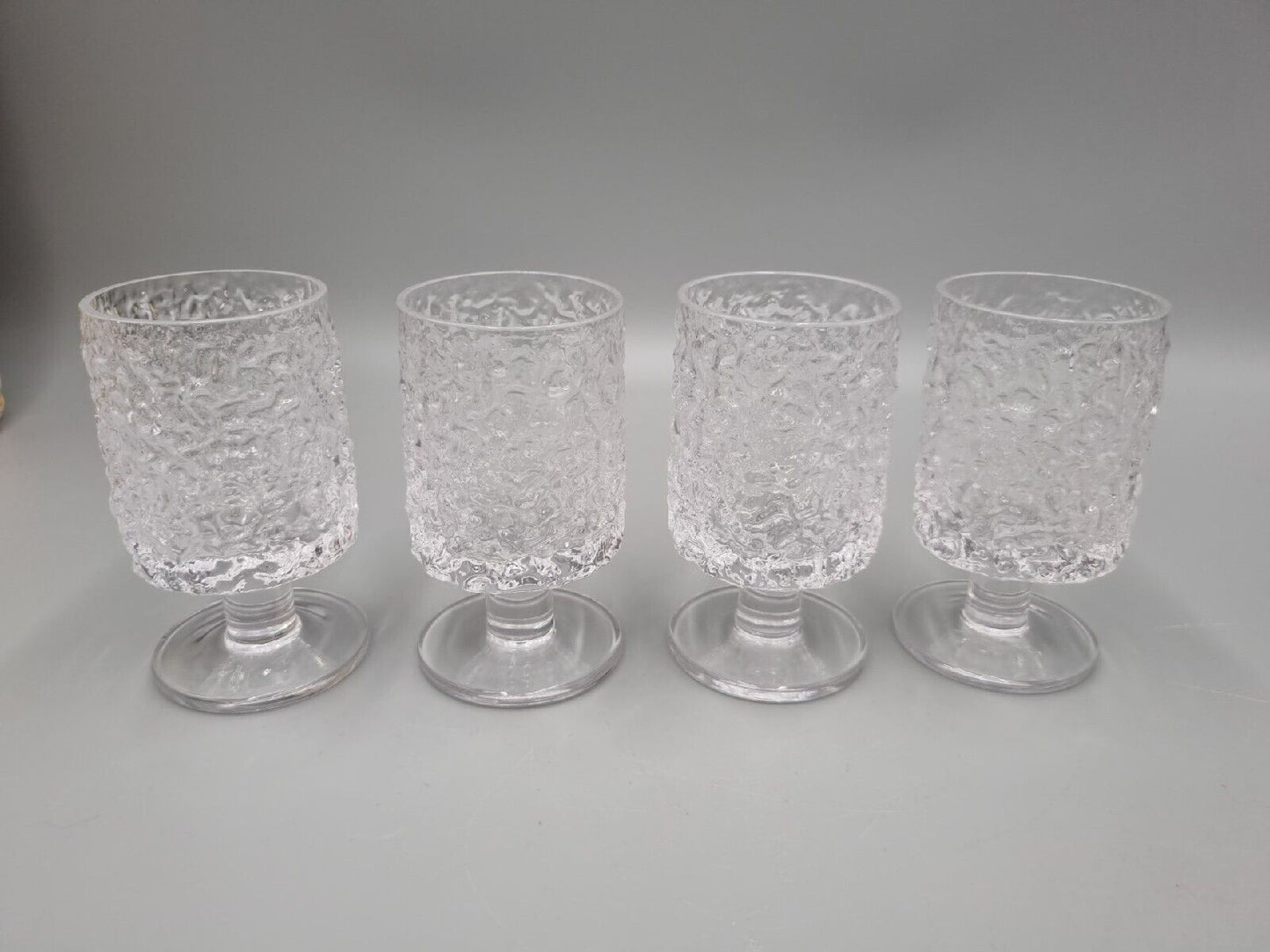 A Whitefriars Bark Glacier M142 Small Wine Glasses Baxter British