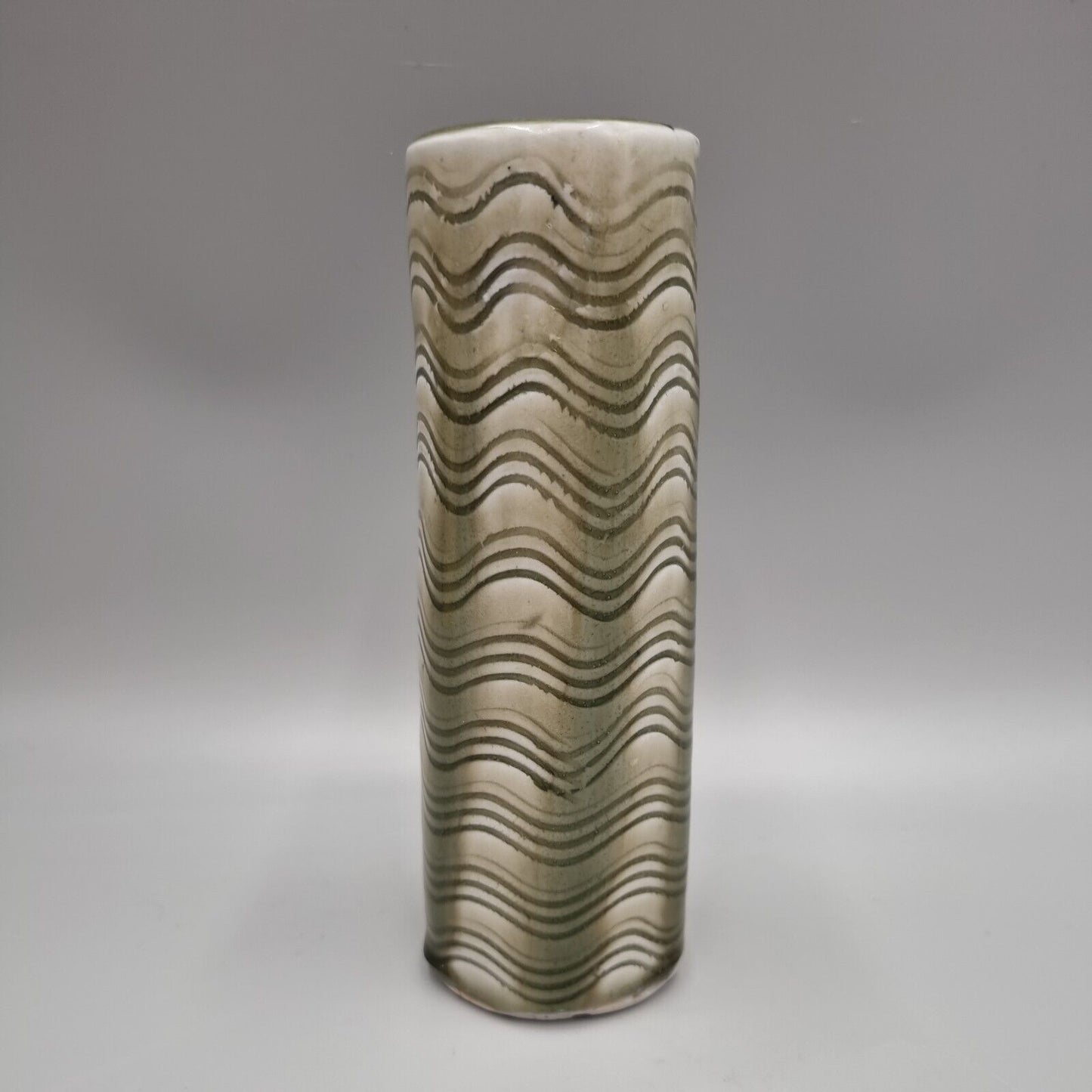 An Alan Wallwork Studio Pottery Glazed Cylinder Vase. VGC.