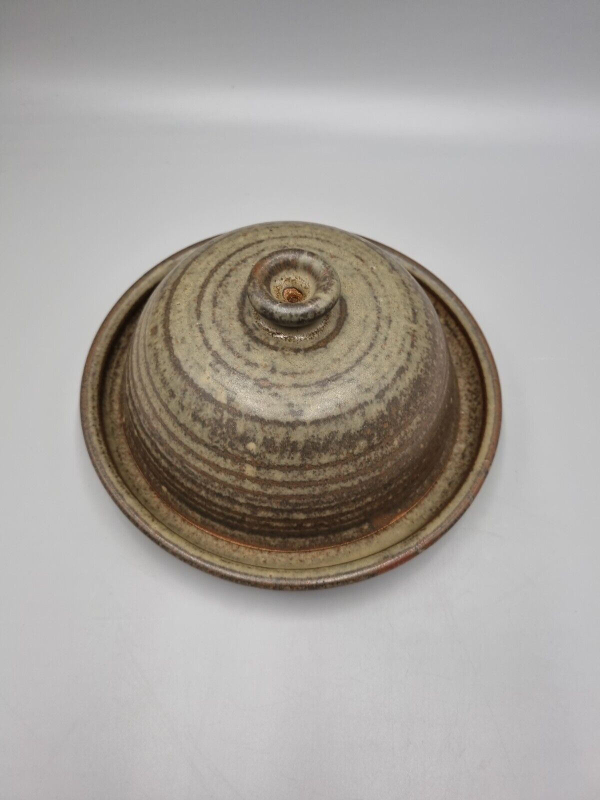 A Robert (Bob) Mair Studio Pottery Stoneware Cheese Dome & Plate, Impressed Mark