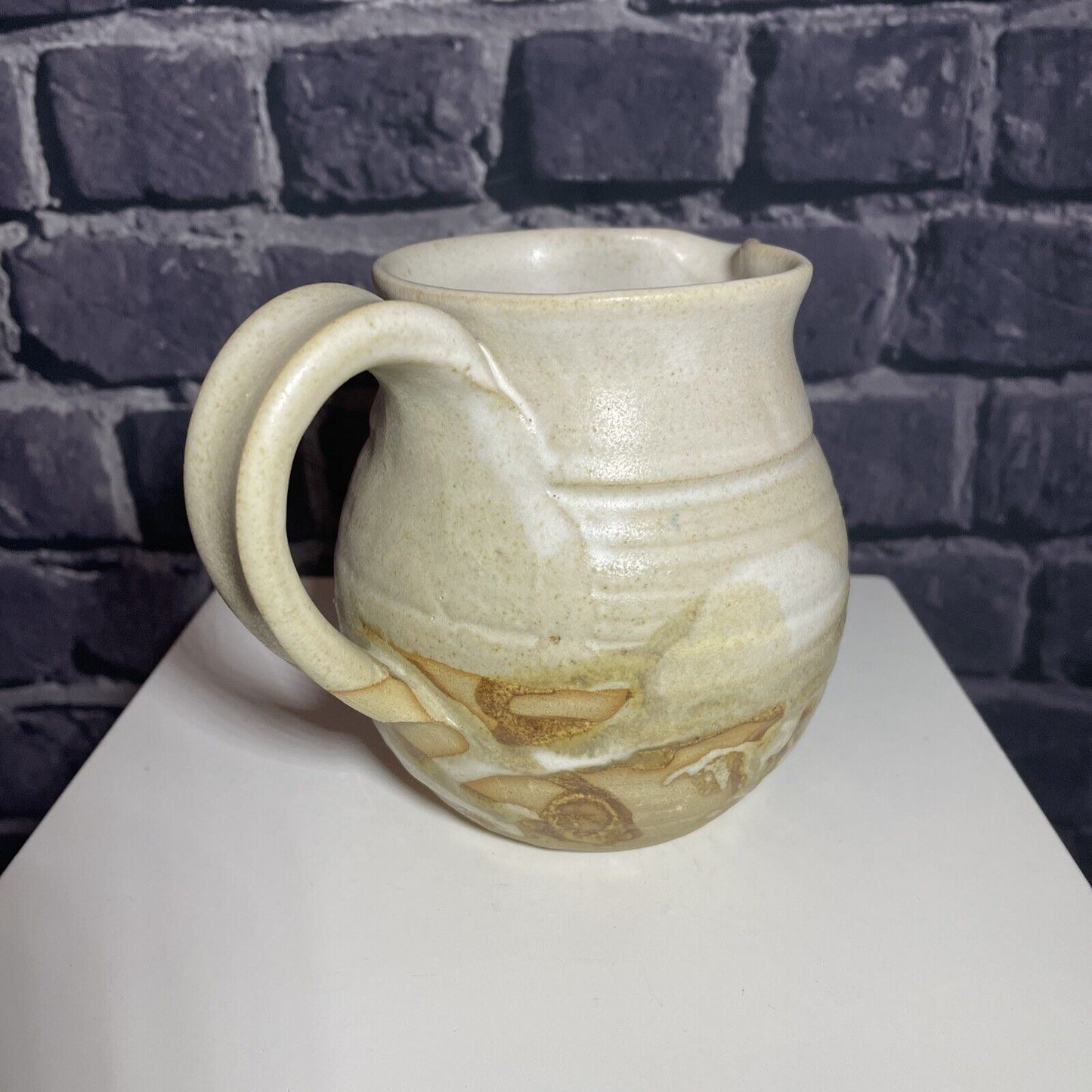 Geraldine Hughes Studio Pottery Ceramic Jug 11cms high. VGC, Abstract Decoration