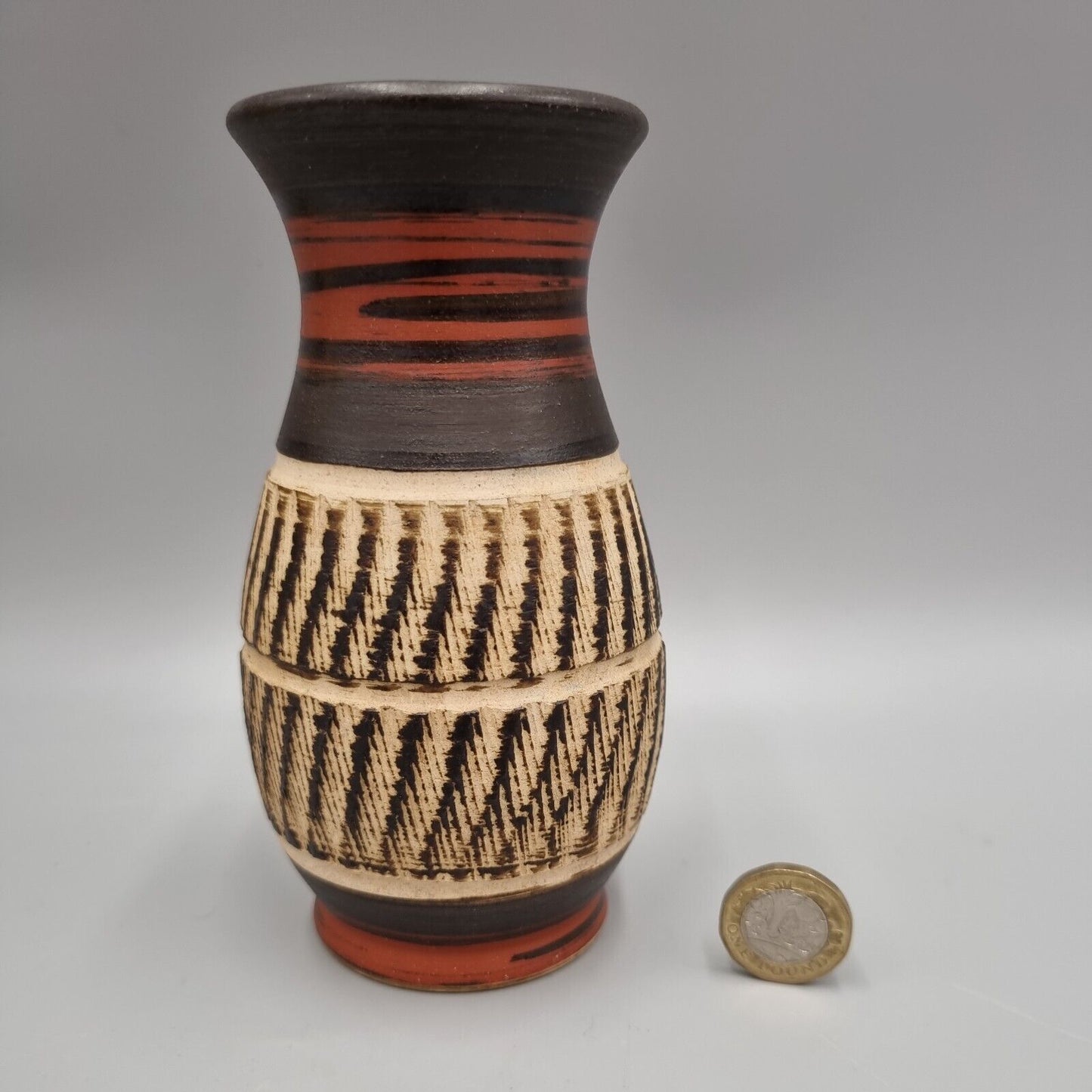 A German Dumler Breiden Sgraffito Studio Pottery Vase, 479/14. WGP, MCM, VGC.