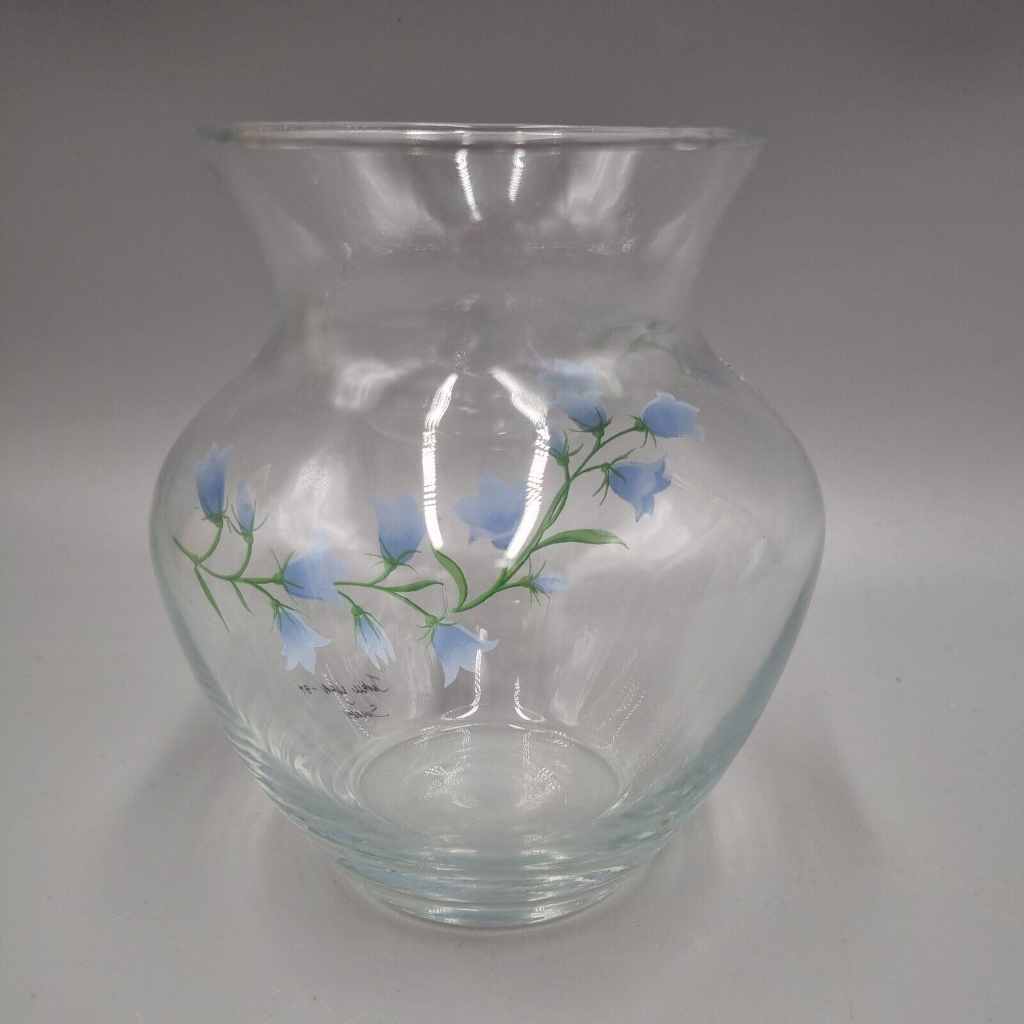 A Vintage Small Glass Vase Signed Jackie Lynd 1987, Sweden, Flowers.