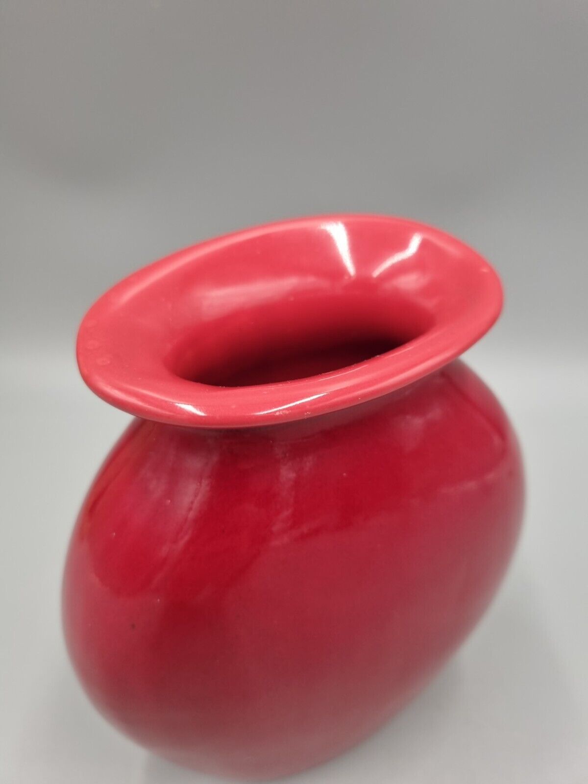 A Vintage Studio Pottery Red Ovoid Vase By Barbara Eigen, US Potter.