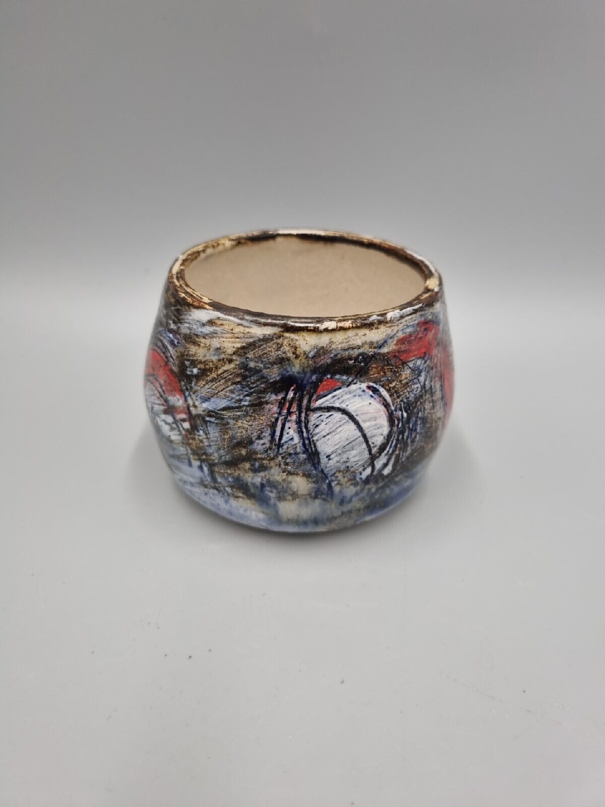 A Field Place Pottery Ceramic Tea Bowl / Cup By Jessica Jordan, Signed.