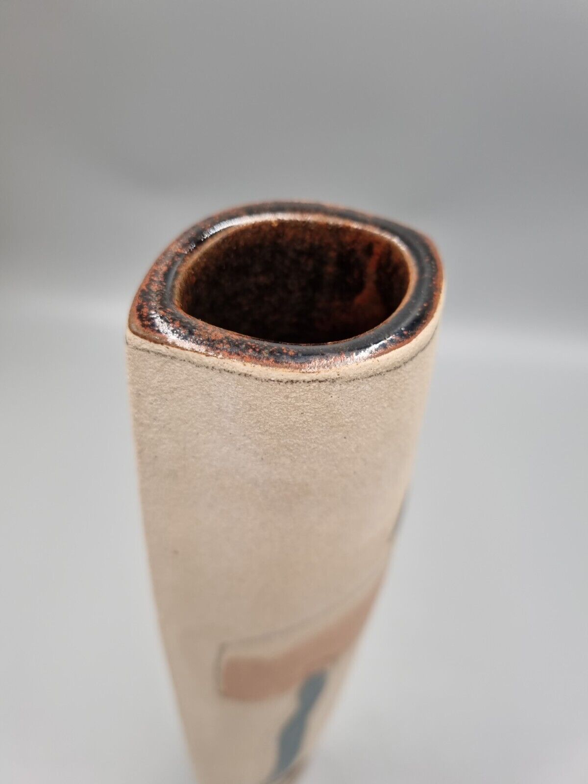 A Jane Abbott Contemporary Studio Pottery Ceramic Vase.