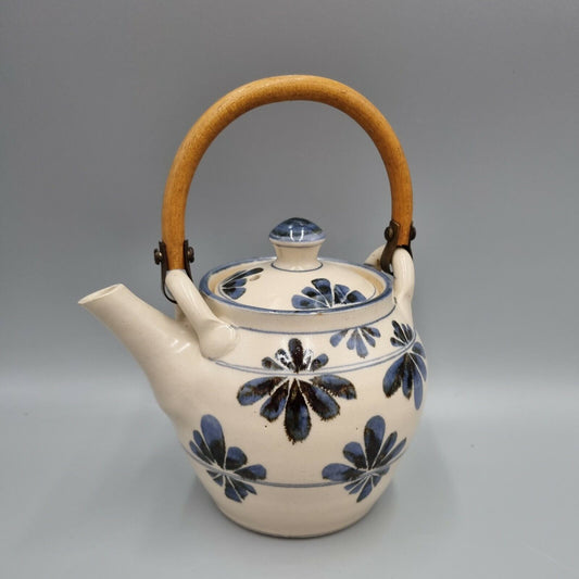 A Willing Studio Pottery Tea Pot in Blue and White, Devon, Vintage.