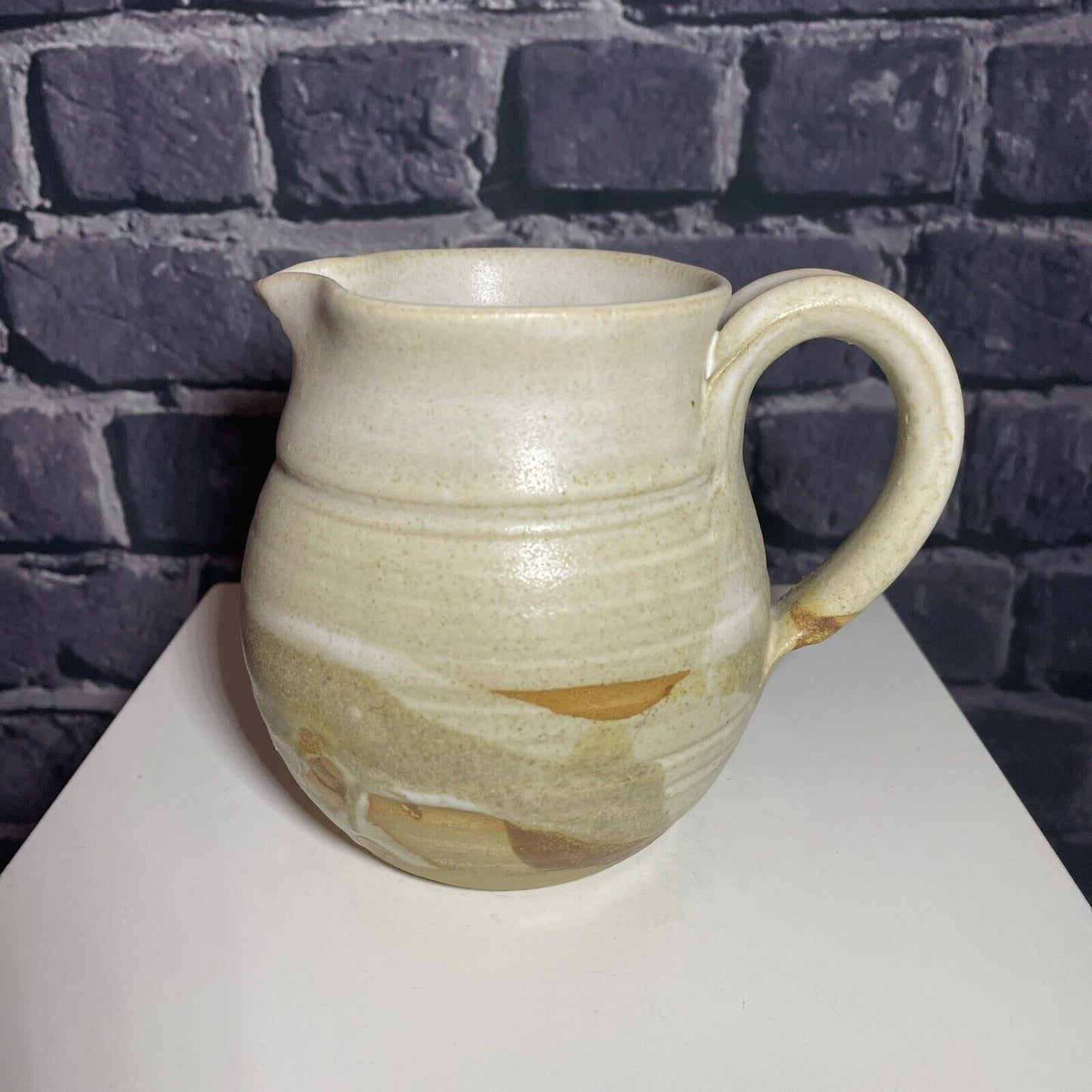 Geraldine Hughes Studio Pottery Ceramic Jug 11cms high. VGC, Abstract Decoration