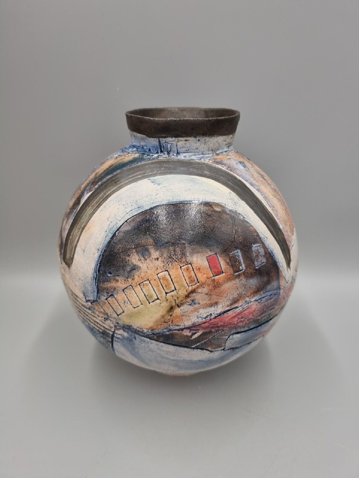 A Field Place Pottery Large Ceramic Moon Jar / Pot / Vase By Jessica Jordan.