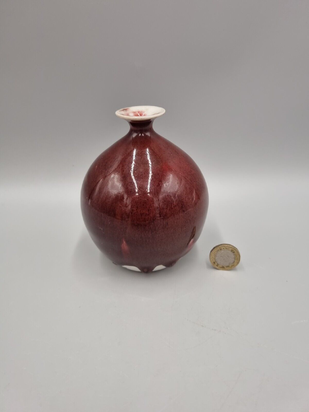 Vintage Moulin Huet, Guernsey Studio Pottery, Bulb Vase - chipped to base.