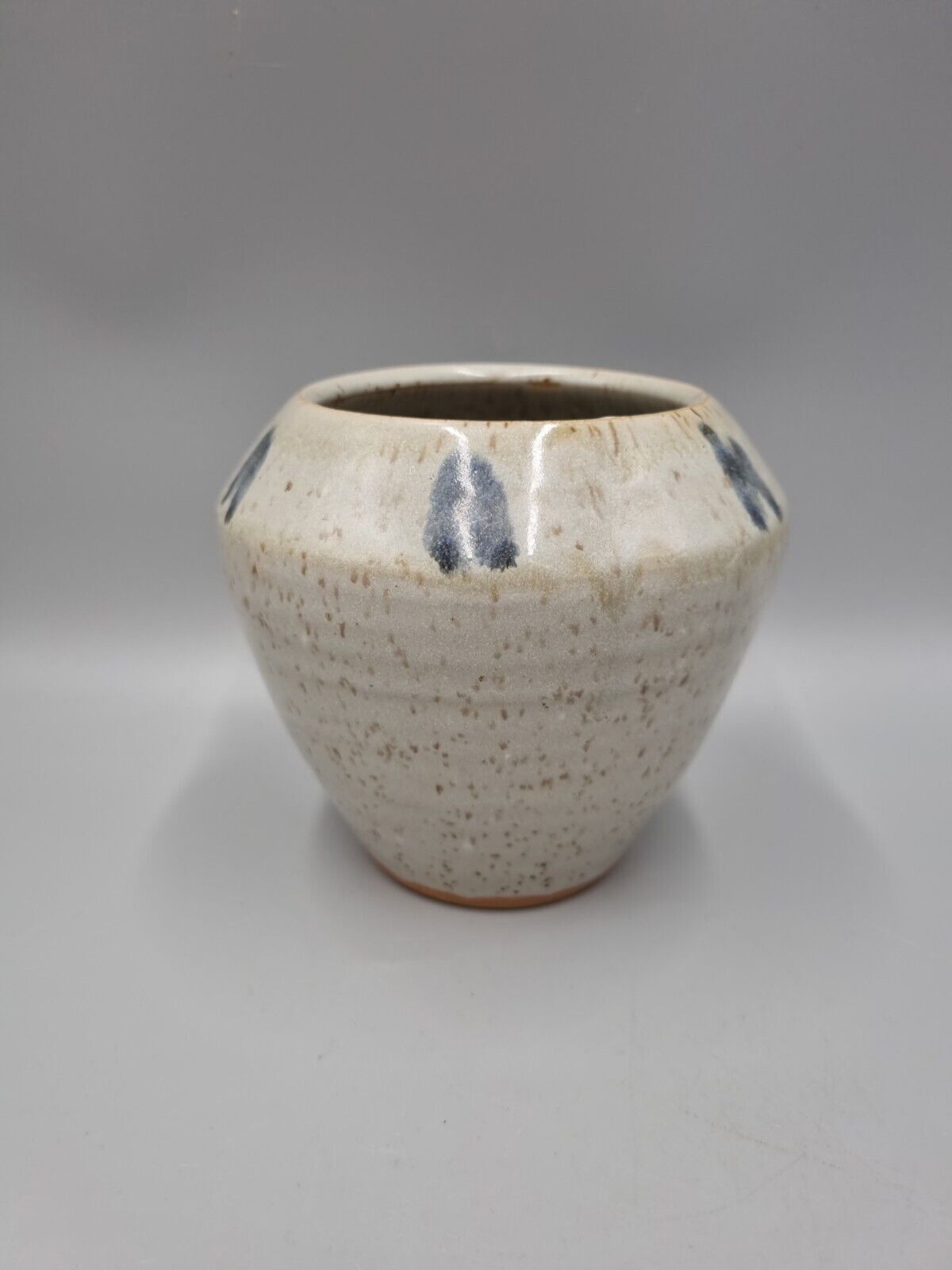 A William J Hedge, Bill the Potter, Hedgecraft Studio Pottery Vase