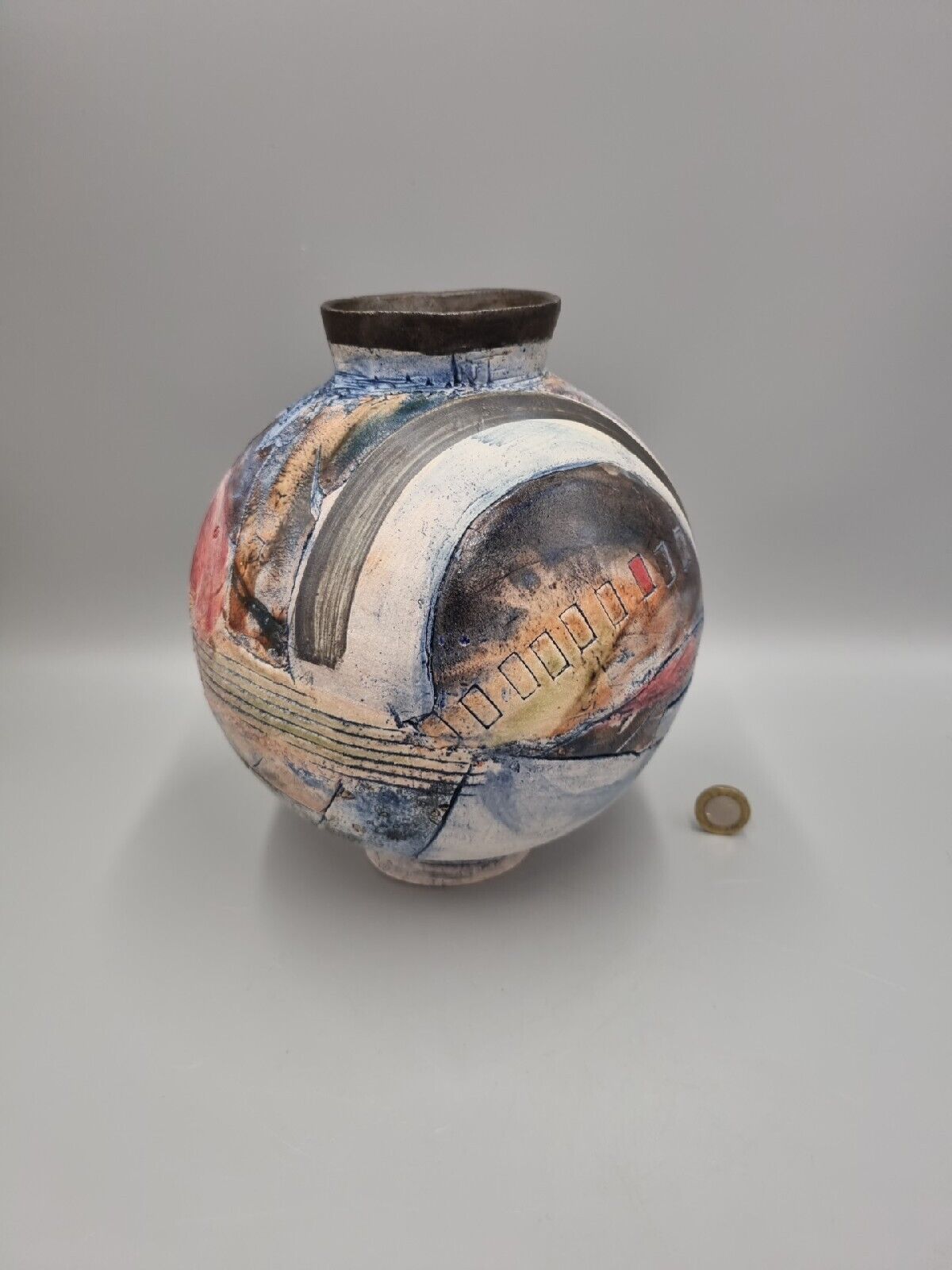 A Field Place Pottery Large Ceramic Moon Jar / Pot / Vase By Jessica Jordan.