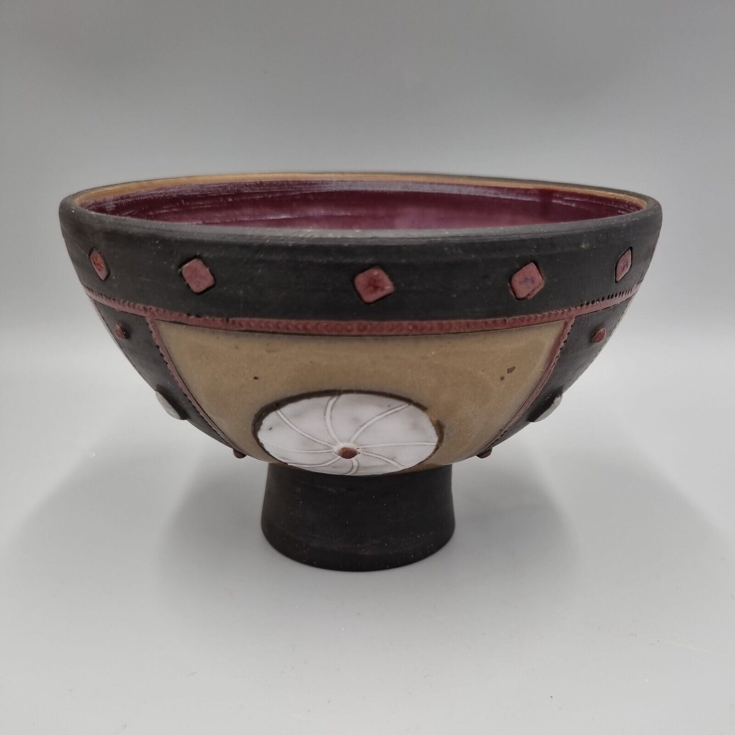 An Excellent Studio Pottery Footed Decorated Bowl, Unknown Maker, Thoms?.