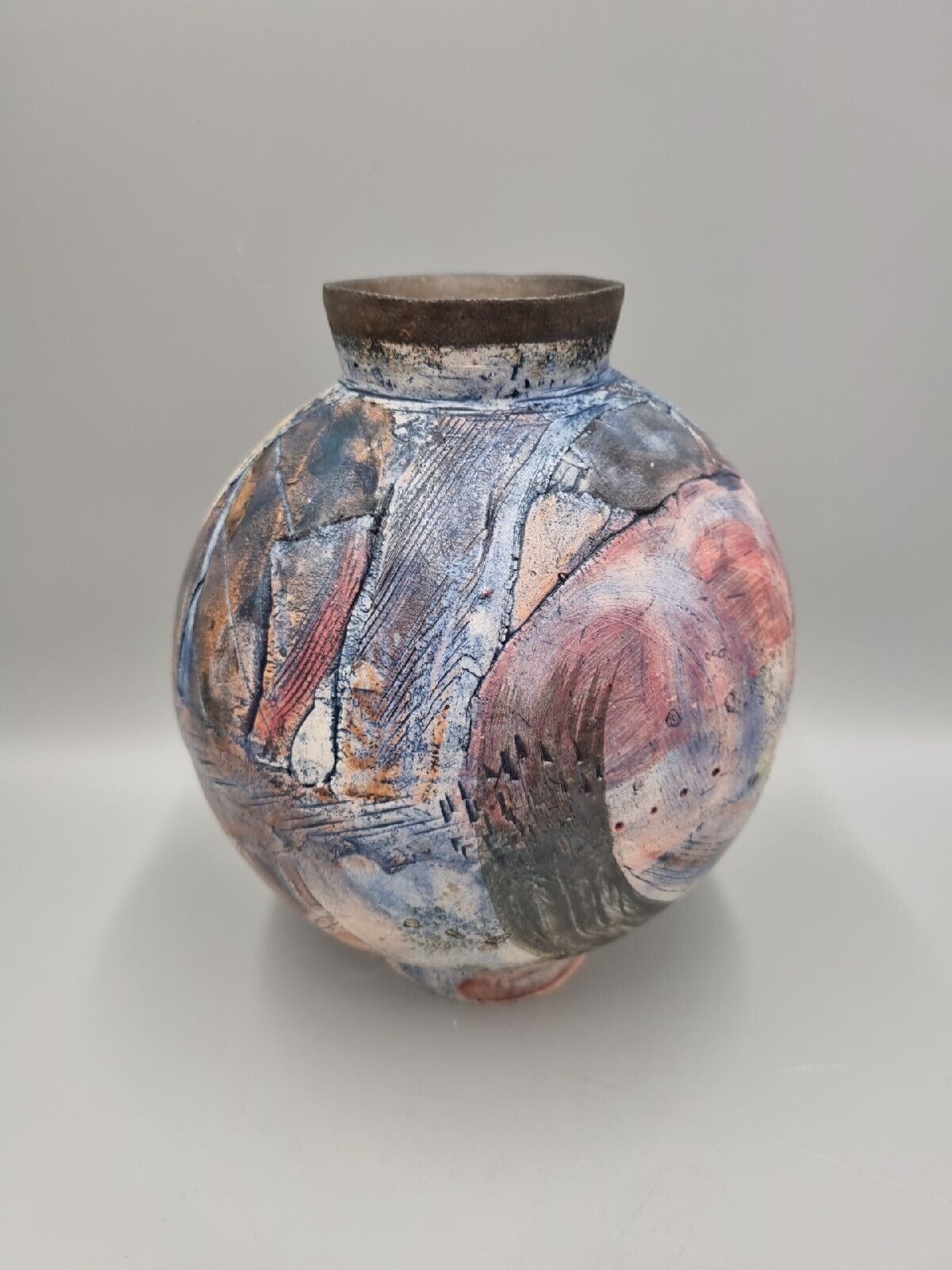 A Field Place Pottery Large Ceramic Moon Jar / Pot / Vase By Jessica Jordan.