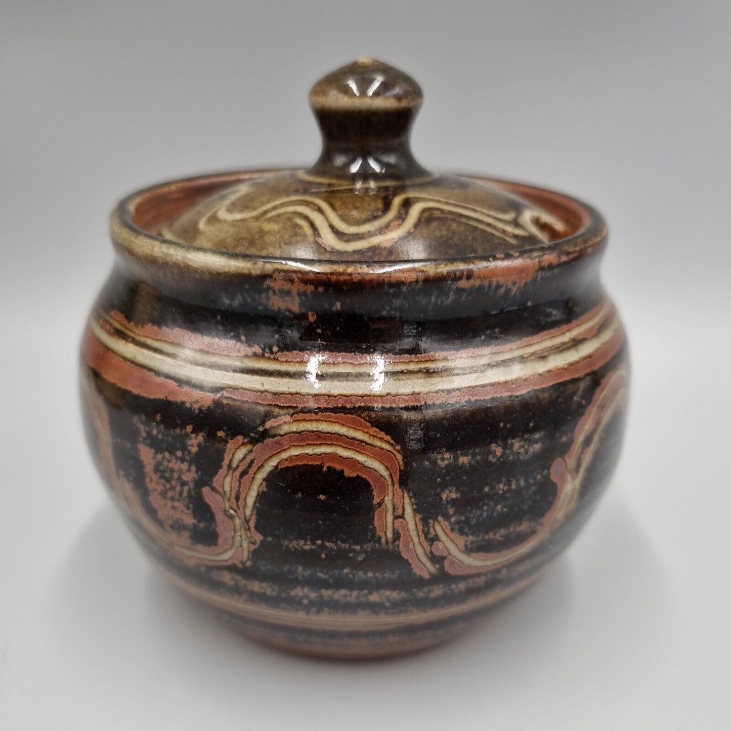 A Winchcombe Studio Pottery - Lidded Preserve Pot - Ray Finch