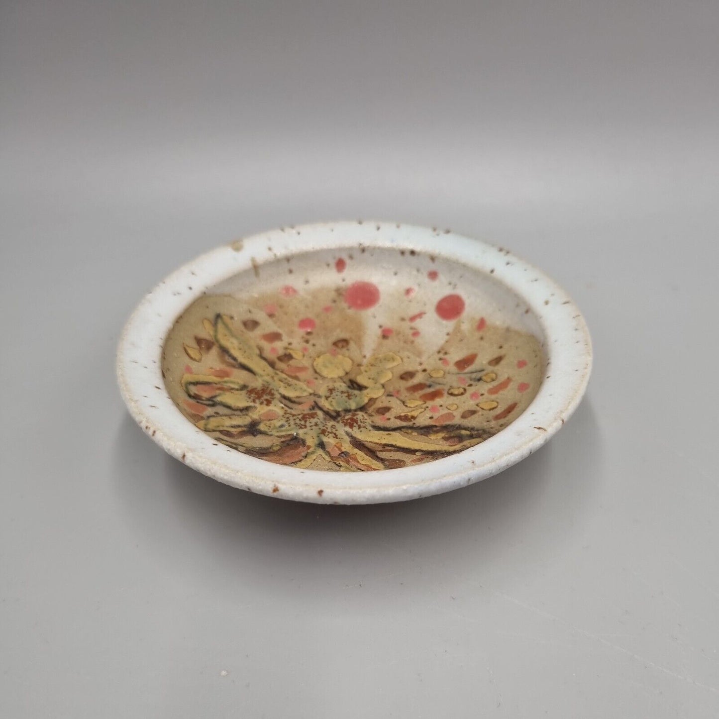 A Small Studio Pottery Footed Pin Dish / Bowl. VGC. Marked to Base.