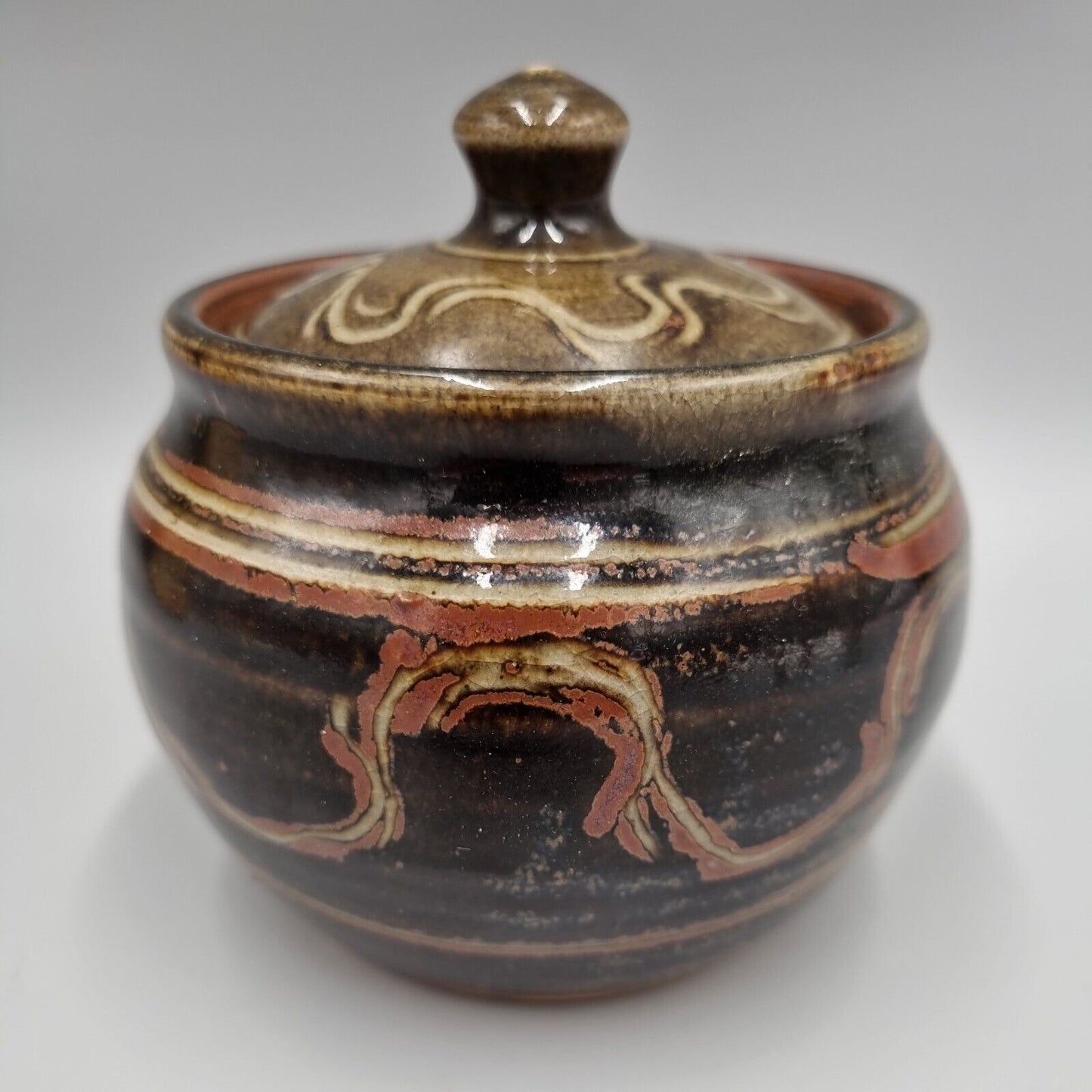 A Winchcombe Studio Pottery - Lidded Preserve Pot - Ray Finch