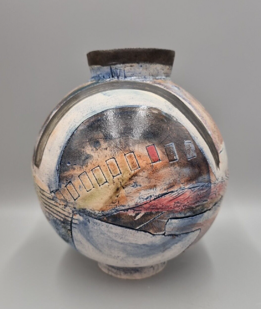 A Field Place Pottery Large Ceramic Moon Jar / Pot / Vase By Jessica Jordan.