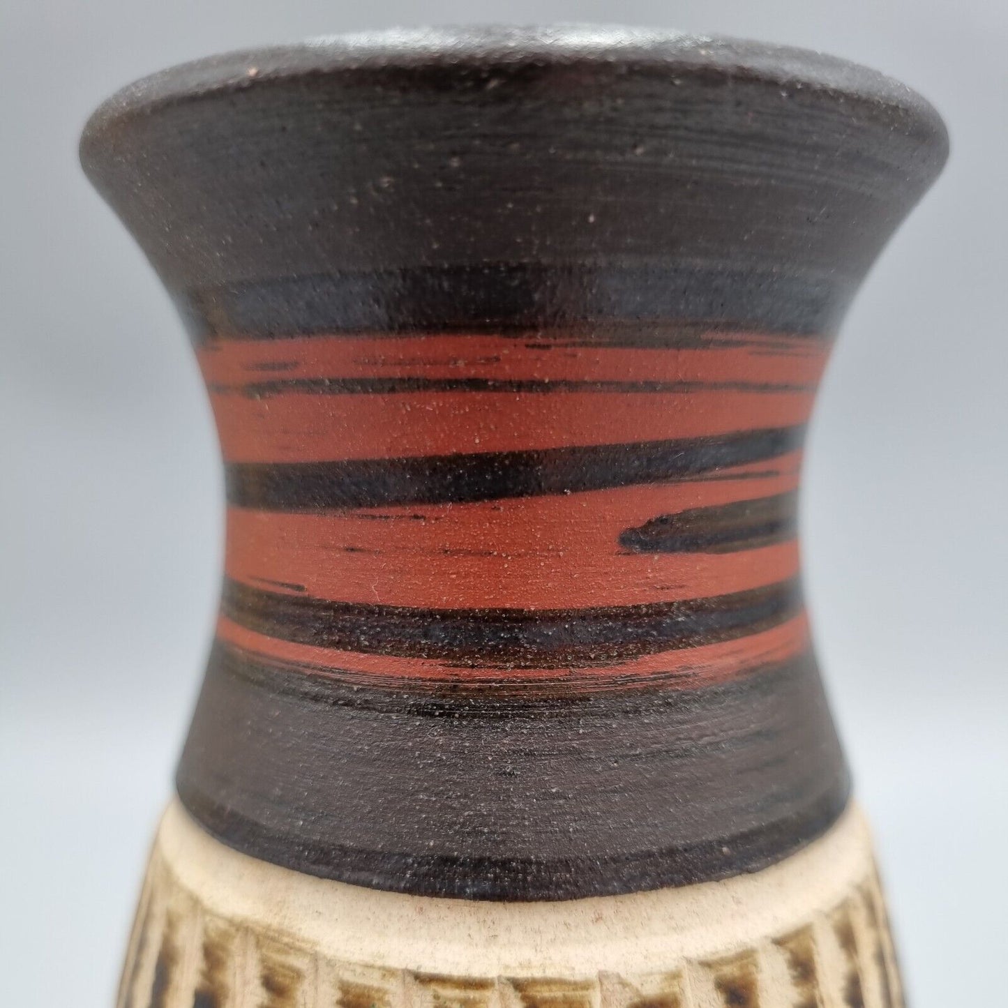 A German Dumler Breiden Sgraffito Studio Pottery Vase, 479/14. WGP, MCM, VGC.