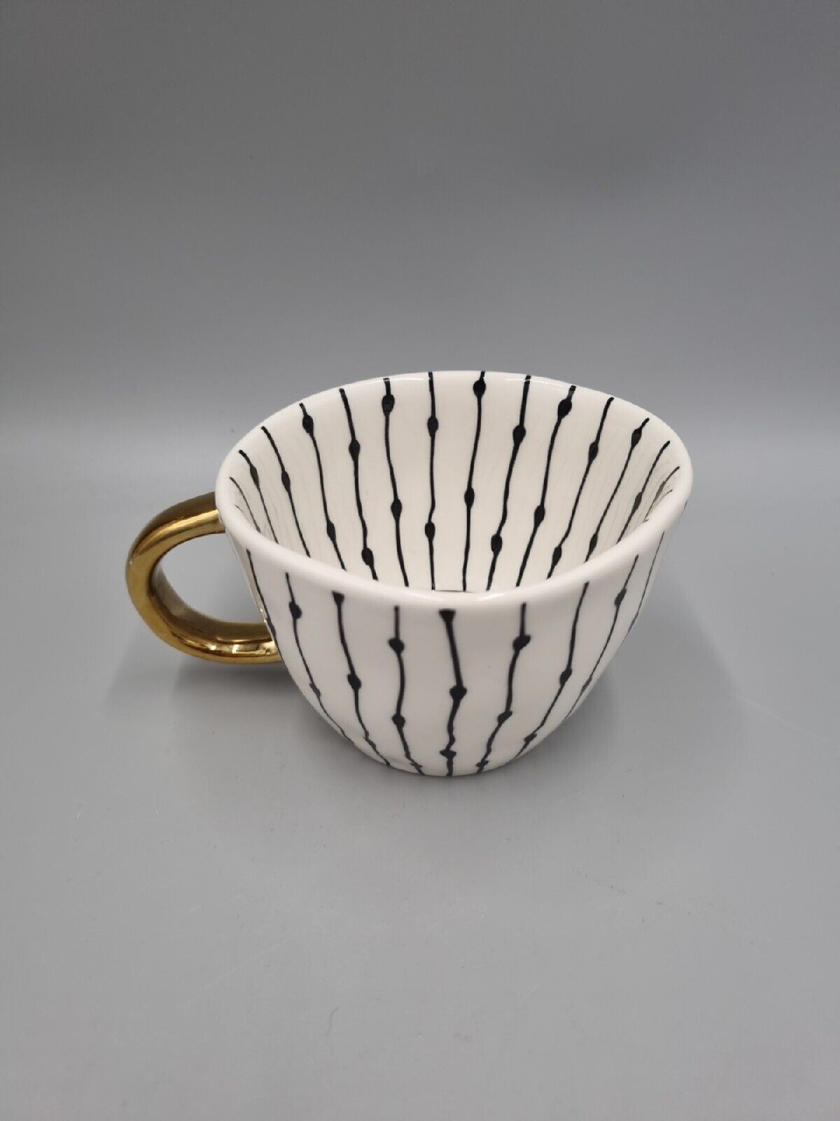 A G Decor Ventura Glazed Geometric Irregular Ceramic Mug Gold Handle, 250 ml