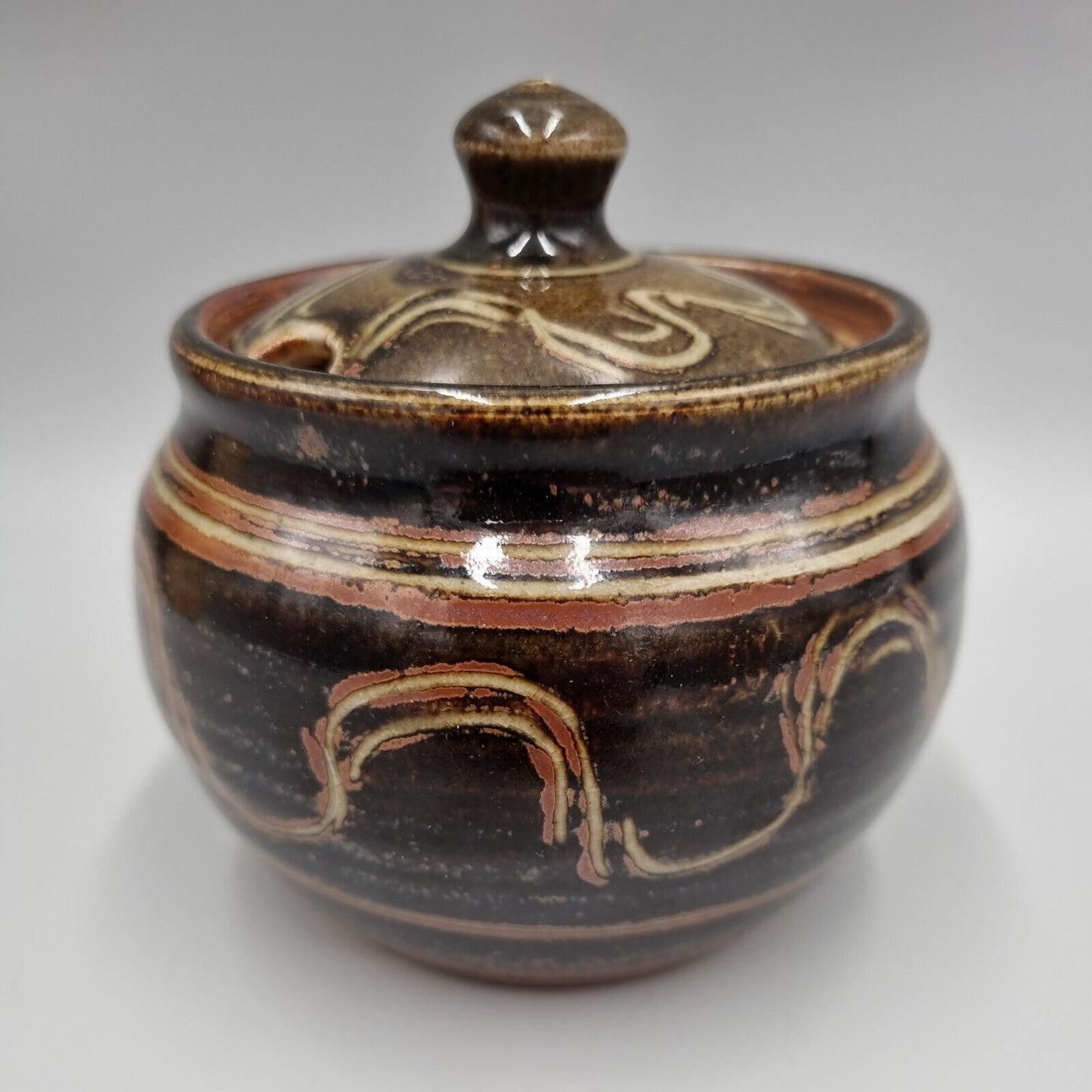 A Winchcombe Studio Pottery - Lidded Preserve Pot - Ray Finch