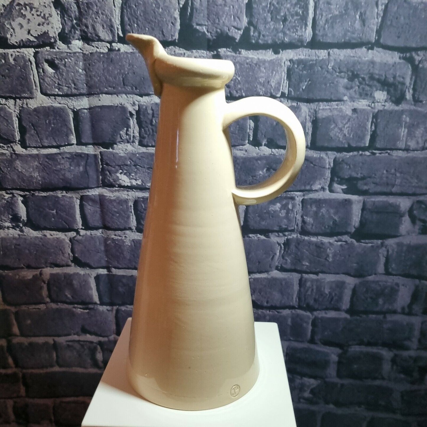 Fine stoneware large pitcher / jug and bowl from Julian Bellmont, studio pottery