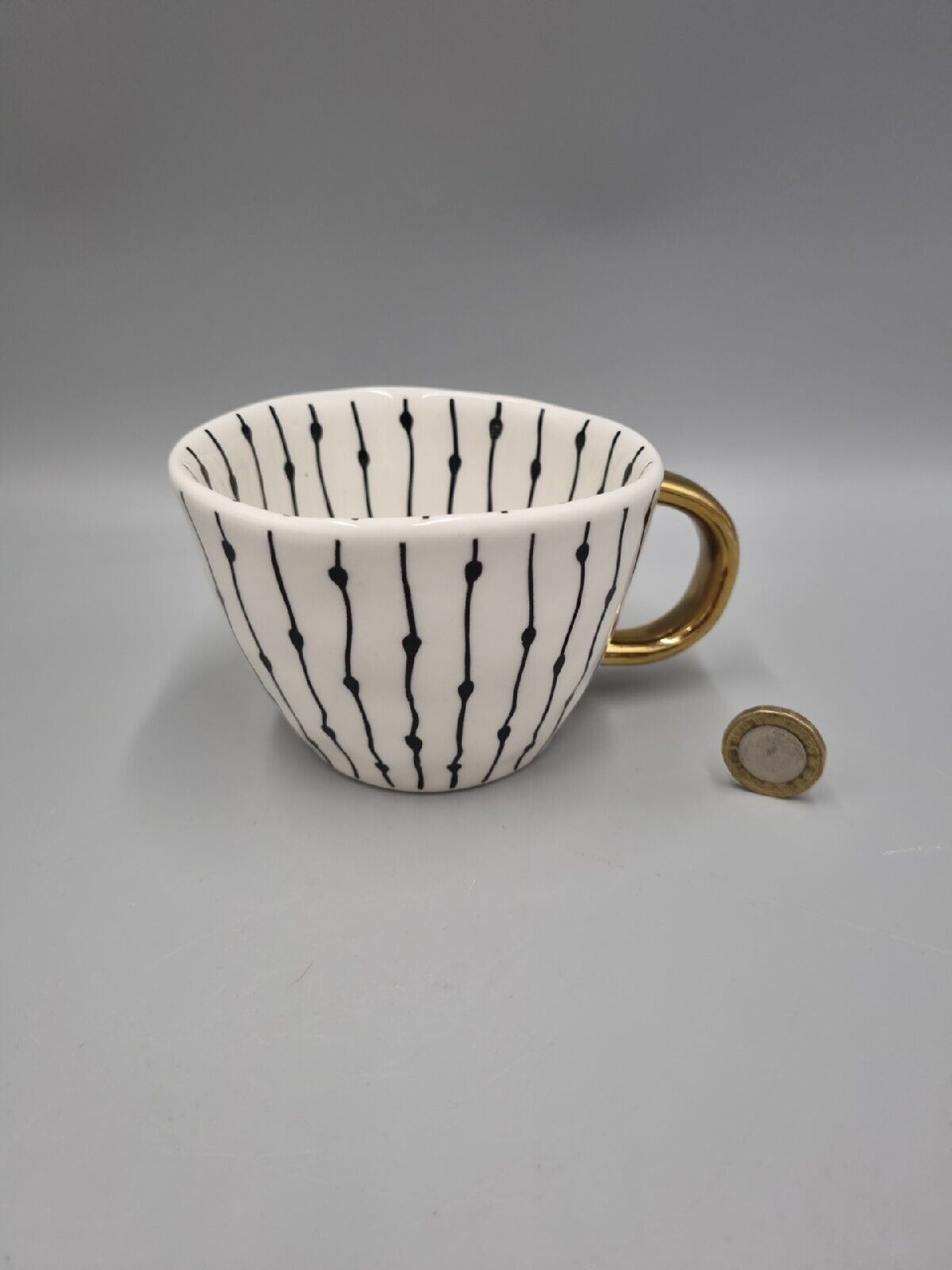 A G Decor Ventura Glazed Geometric Irregular Ceramic Mug Gold Handle, 250 ml