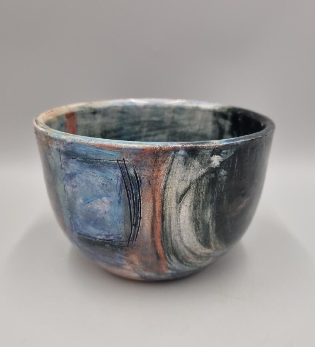 A Field Place Pottery Ceramic Deep Bowl By Jessica Jordan, Signed.