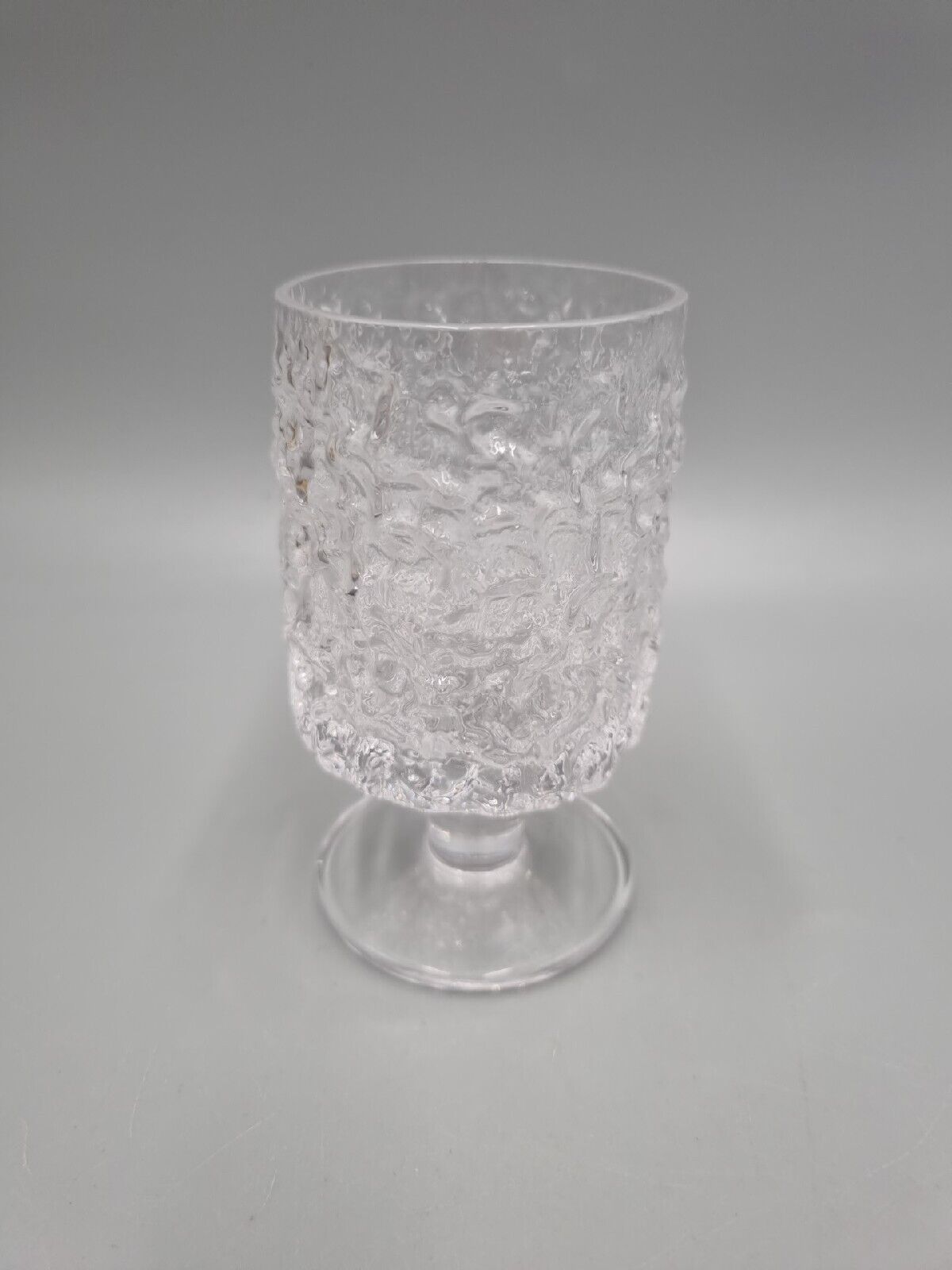 A Whitefriars Bark Glacier M142 Small Wine Glasses Baxter British