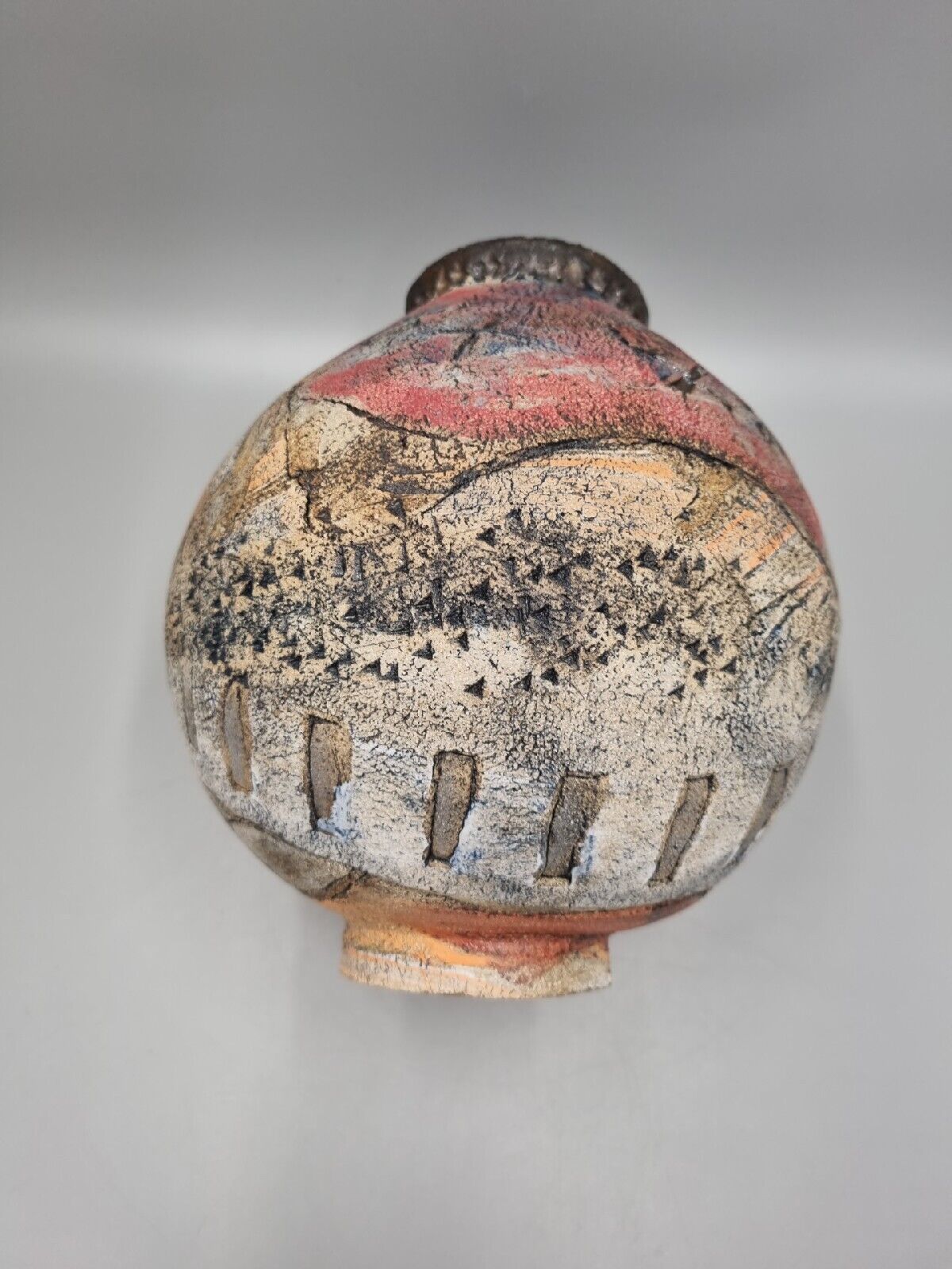 A Field Place Pottery Large Ceramic Moon Jar / Pot / Vase By Jessica Jordan.