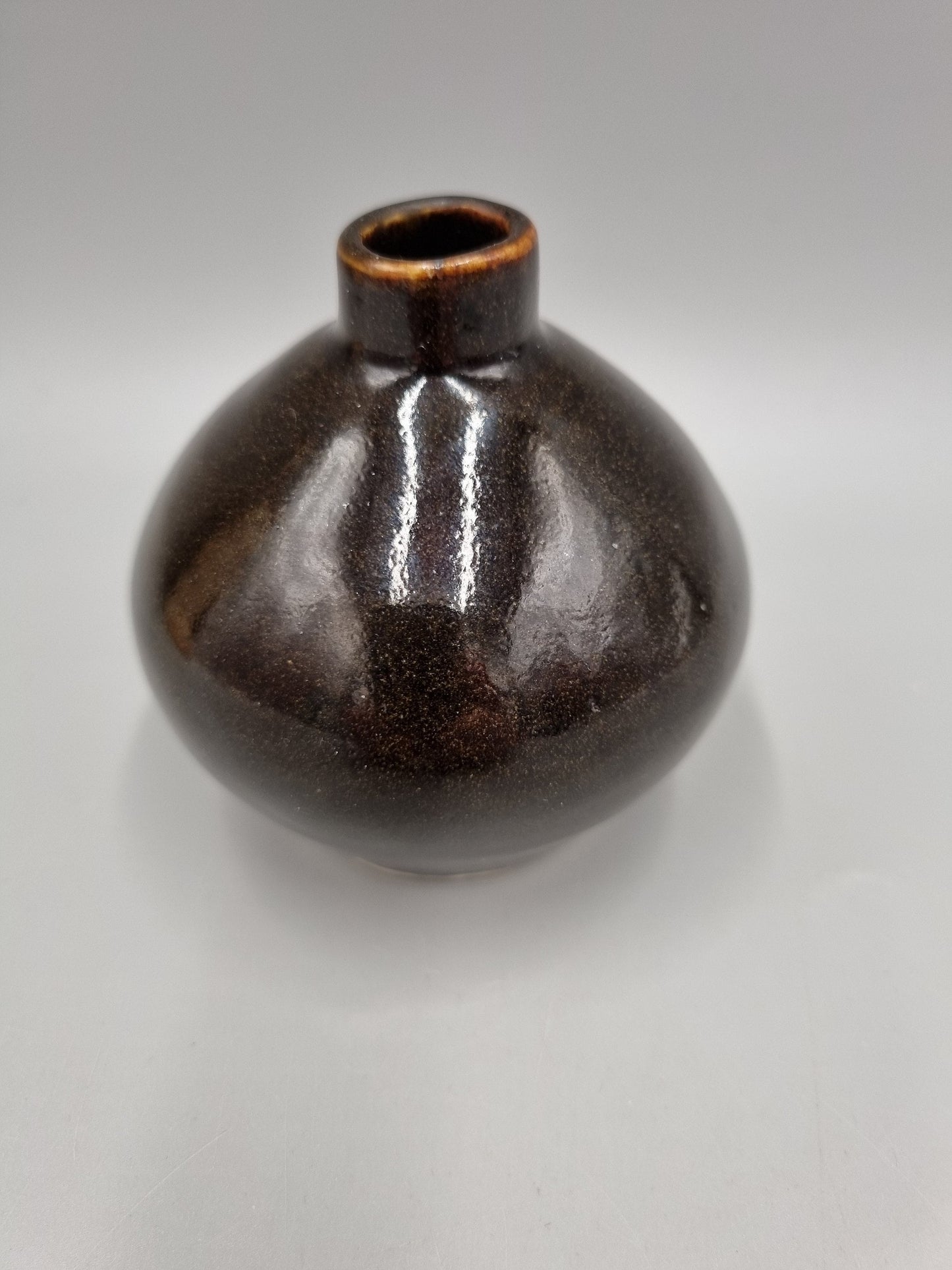 A St Ives Leach Pottery Studio Pottery Bud / Posy Vase, Bulb.