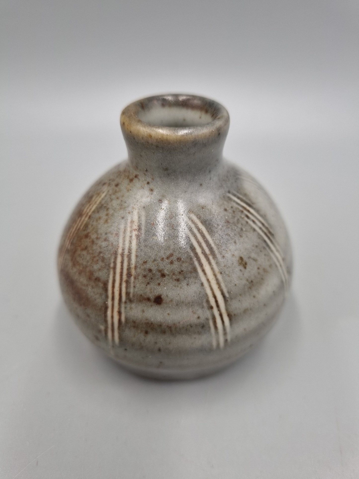 A St Ives Leach Pottery Studio Pottery Bud / Posy Vase, Bulb.