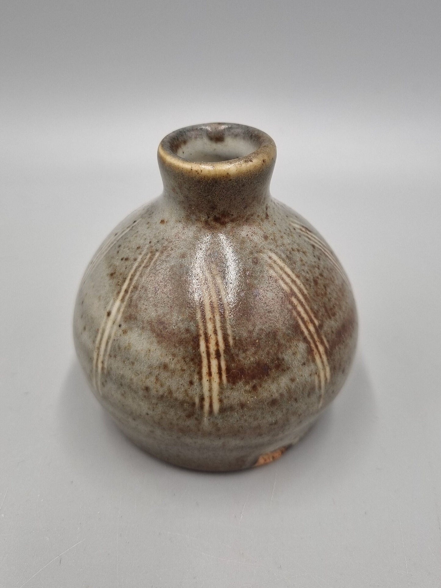 A St Ives Leach Pottery Studio Pottery Bud / Posy Vase, Bulb.